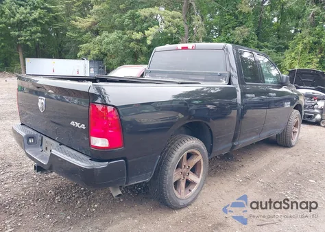 2018 Ram 1500 Express 4X4 6'4 Box z USA, uszkodzony, nr VIN 1C6RR7FG3JS173051